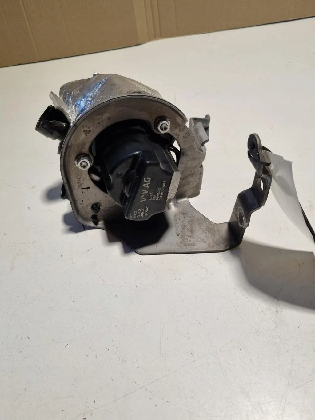 Pompe à air secondaire VW Jetta 2023 05E959253 image 2