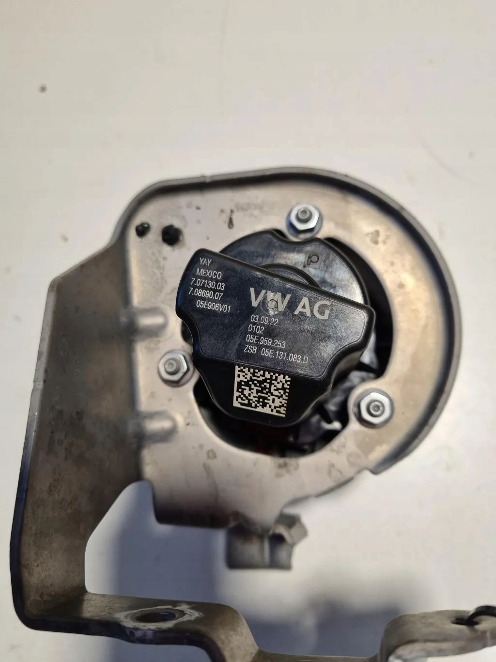 Pompe à air secondaire VW Jetta 2023 05E959253 image 6