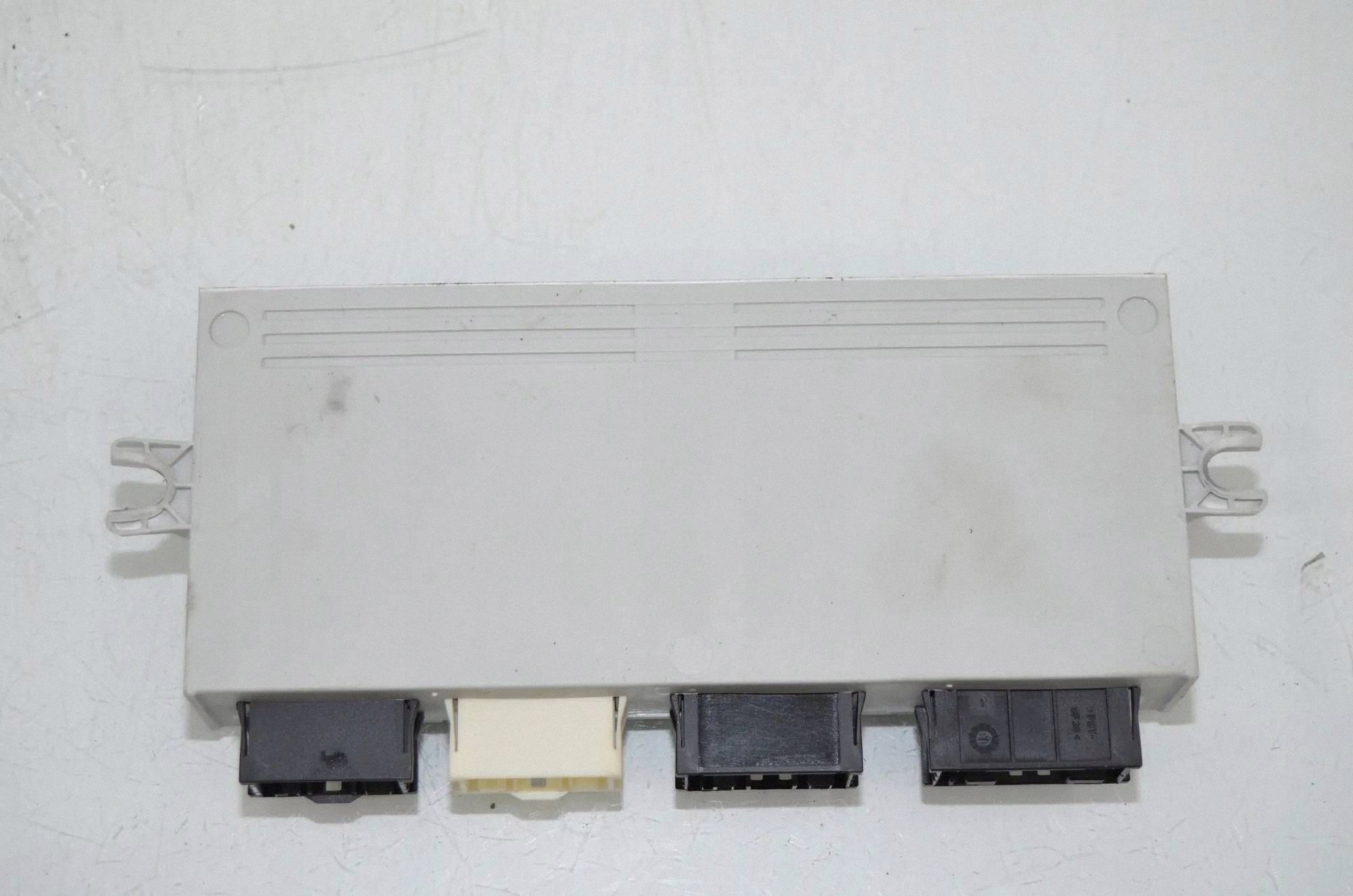 BMW 5 F10 F11 2011 Module achterklep 7304901 image 3