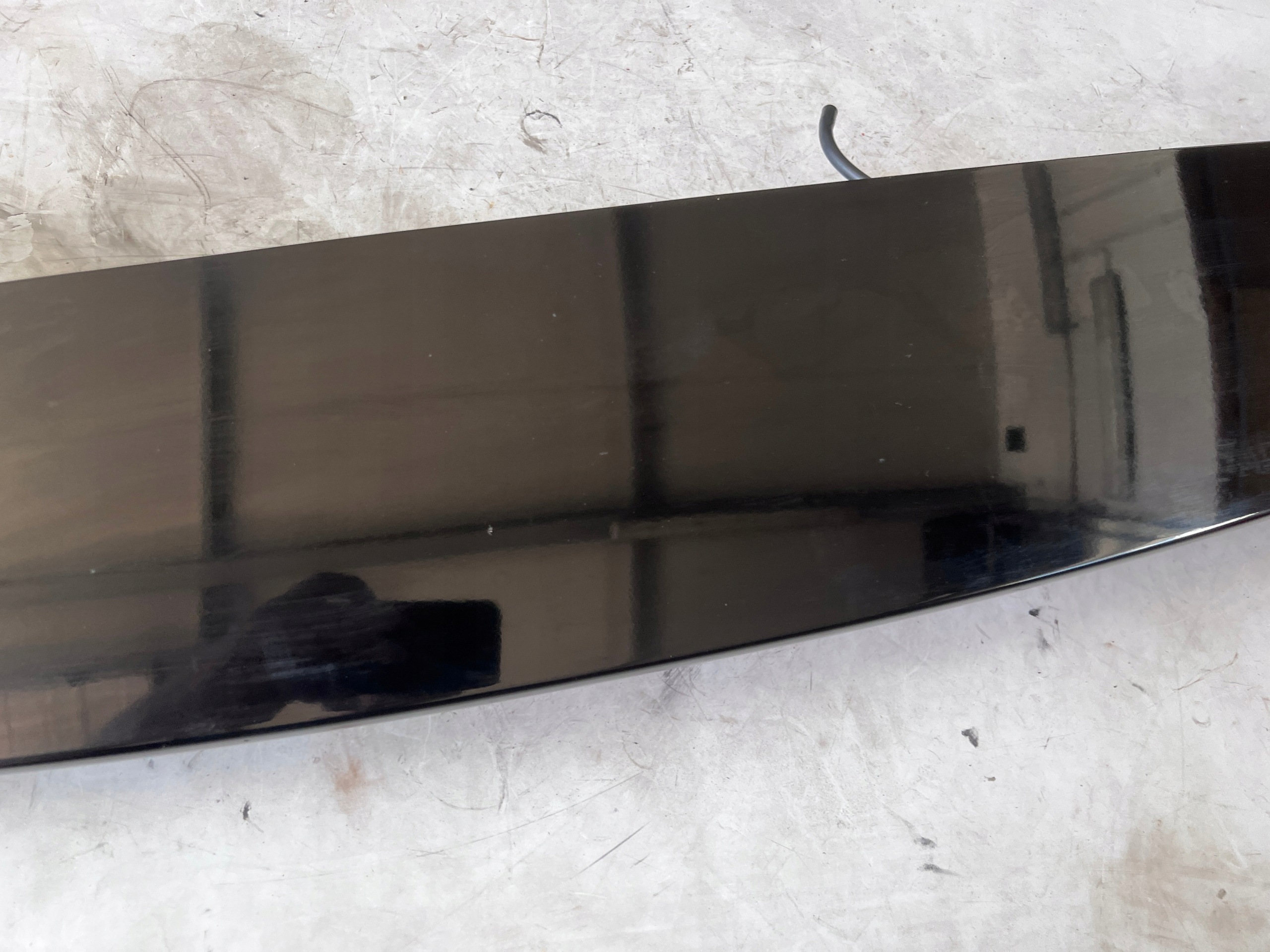 Spoiler hayon KIA Stonic 87210-H8400 Noir Perle image 3