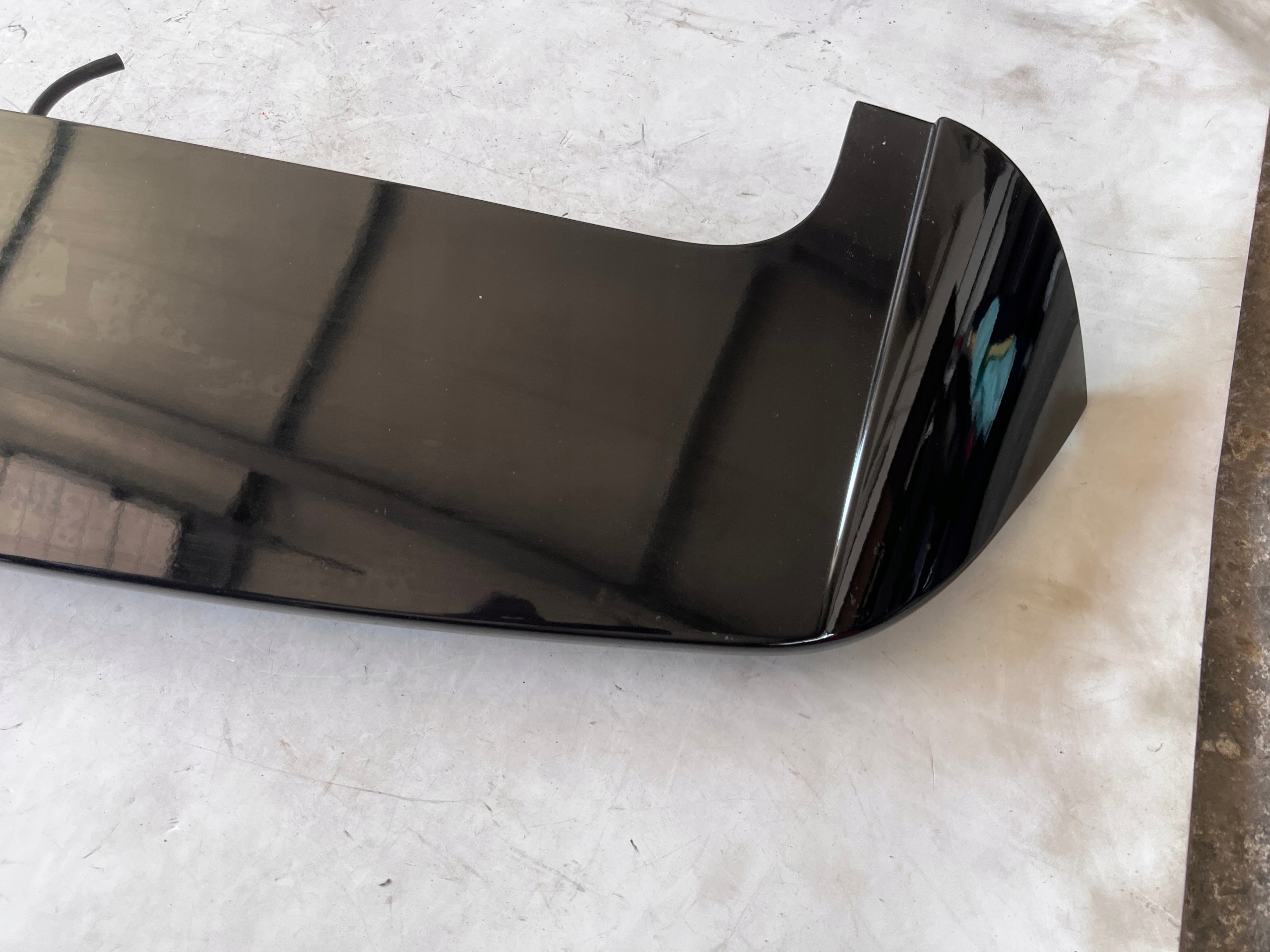 Spoiler hayon KIA Stonic 87210-H8400 Noir Perle image 4