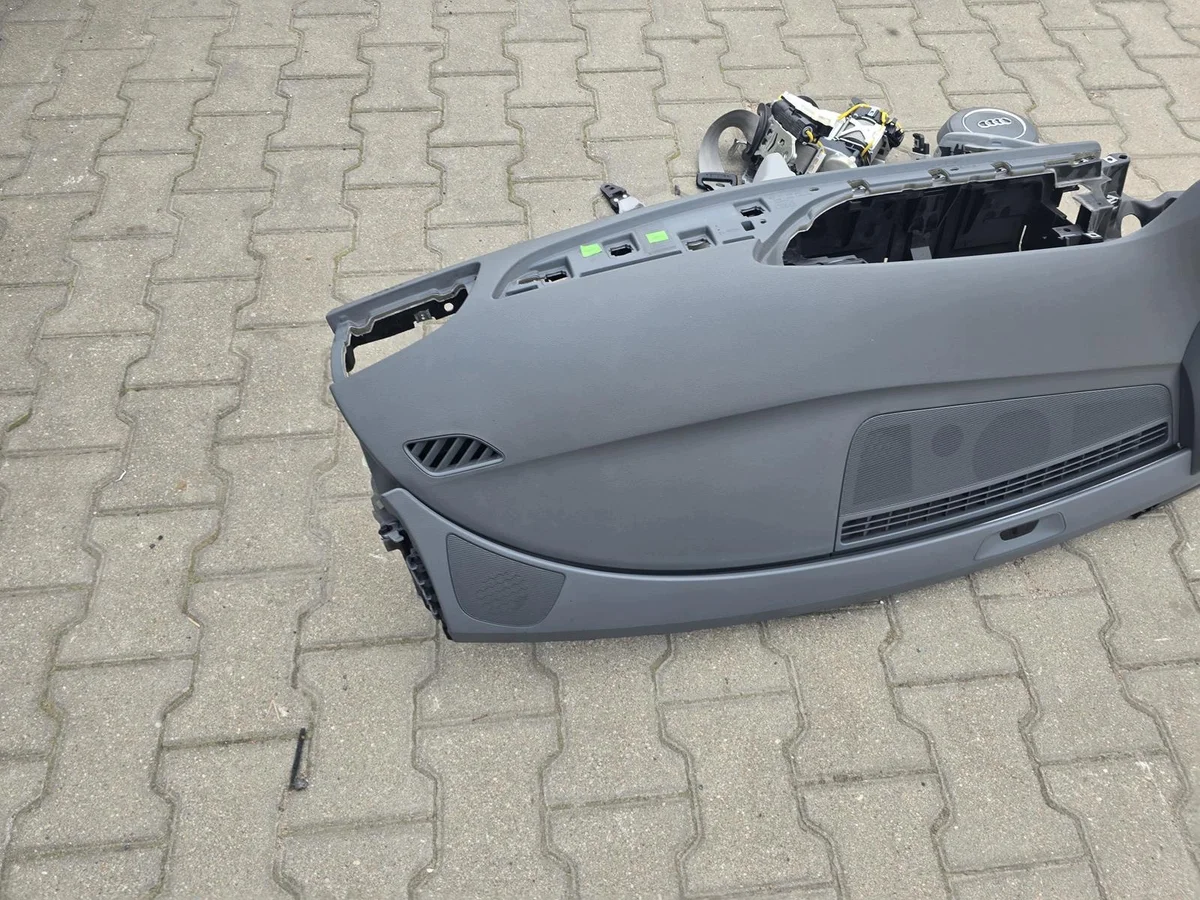 Audi A6 C7 kojelauta airbagit harmaa image 5