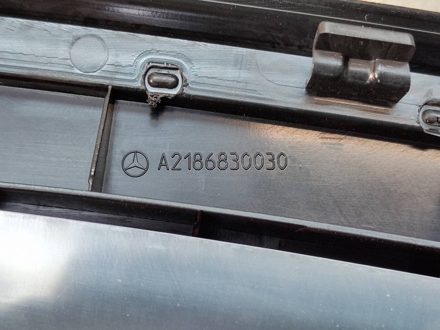 Derde Stoplicht A2186830030 Mercedes CLS W218 image 4