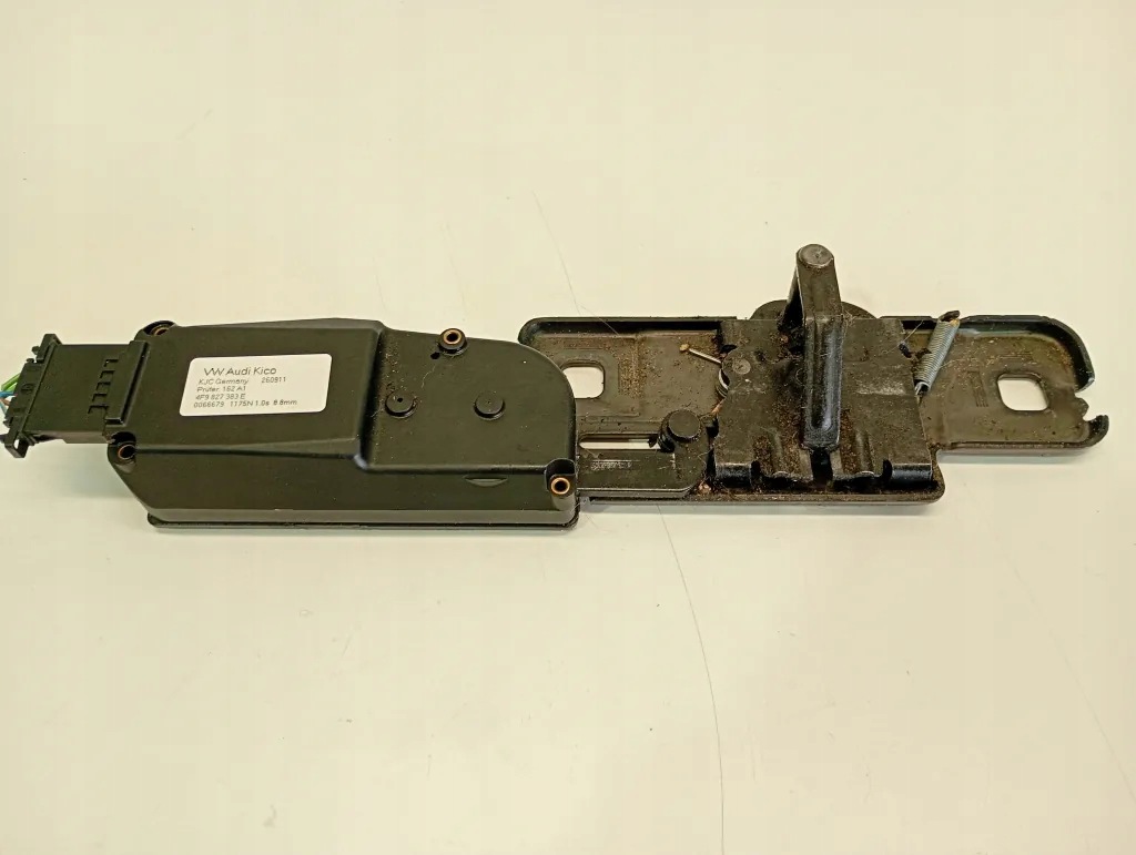 Audi OE 4F9827383 Trunk Lid Pull-Down Motor Used image 2