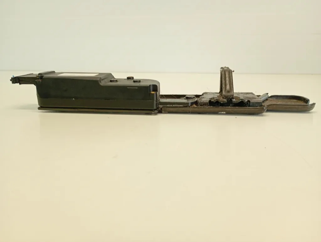 Audi OE 4F9827383 Trunk Lid Pull-Down Motor Used image 4