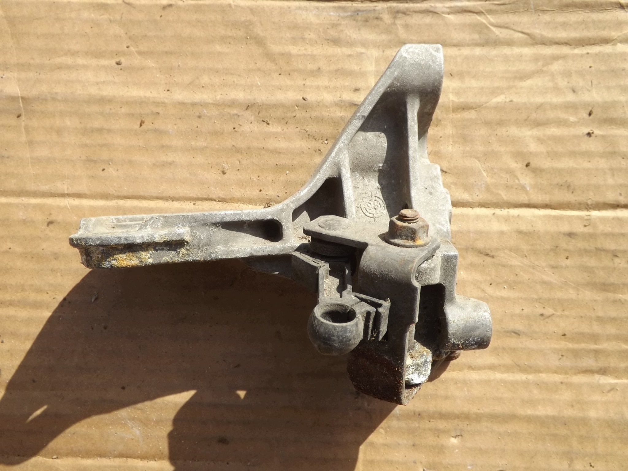 Support boîte de vitesses VW Golf 3 Jetta III Vento image 4