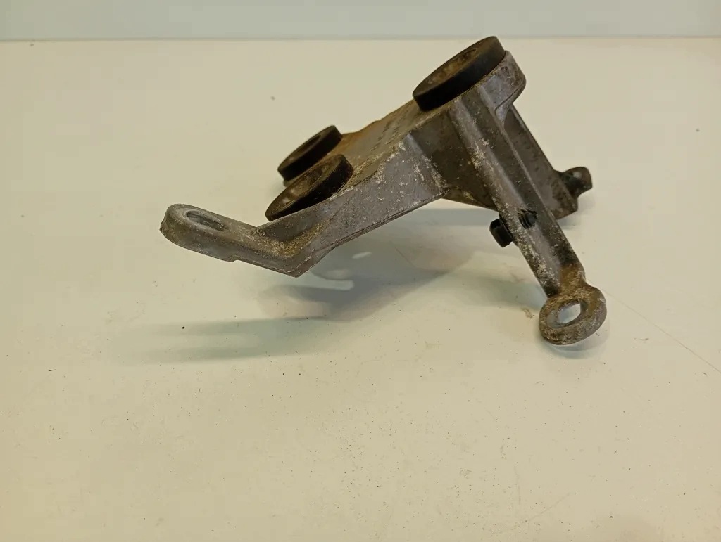 Fixation pompe ABS Mercedes E C207 A20443001 image 4