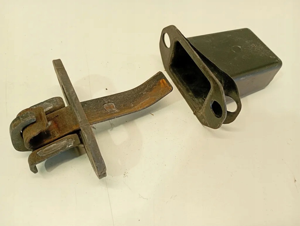 Achterdeurstopper VW Caddy 04- OEM 2K5827455 image 3