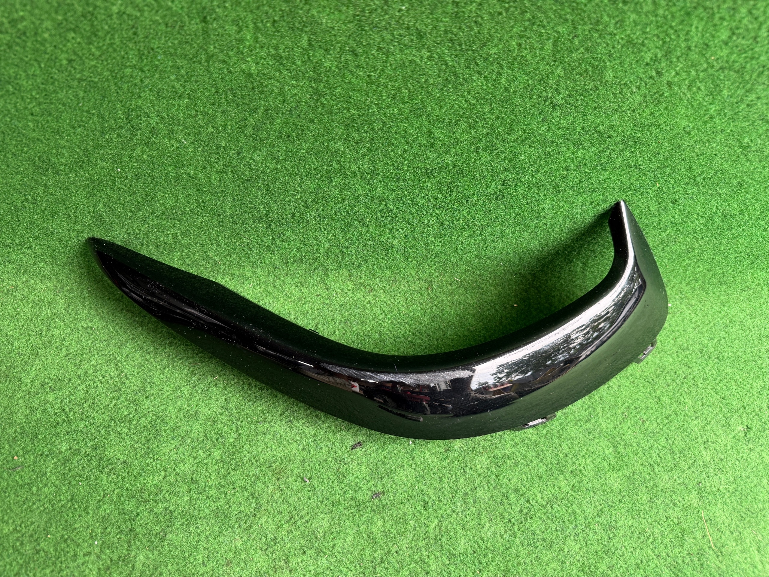 Moldura Parachoques Mercedes EQC A2958855200 image 2