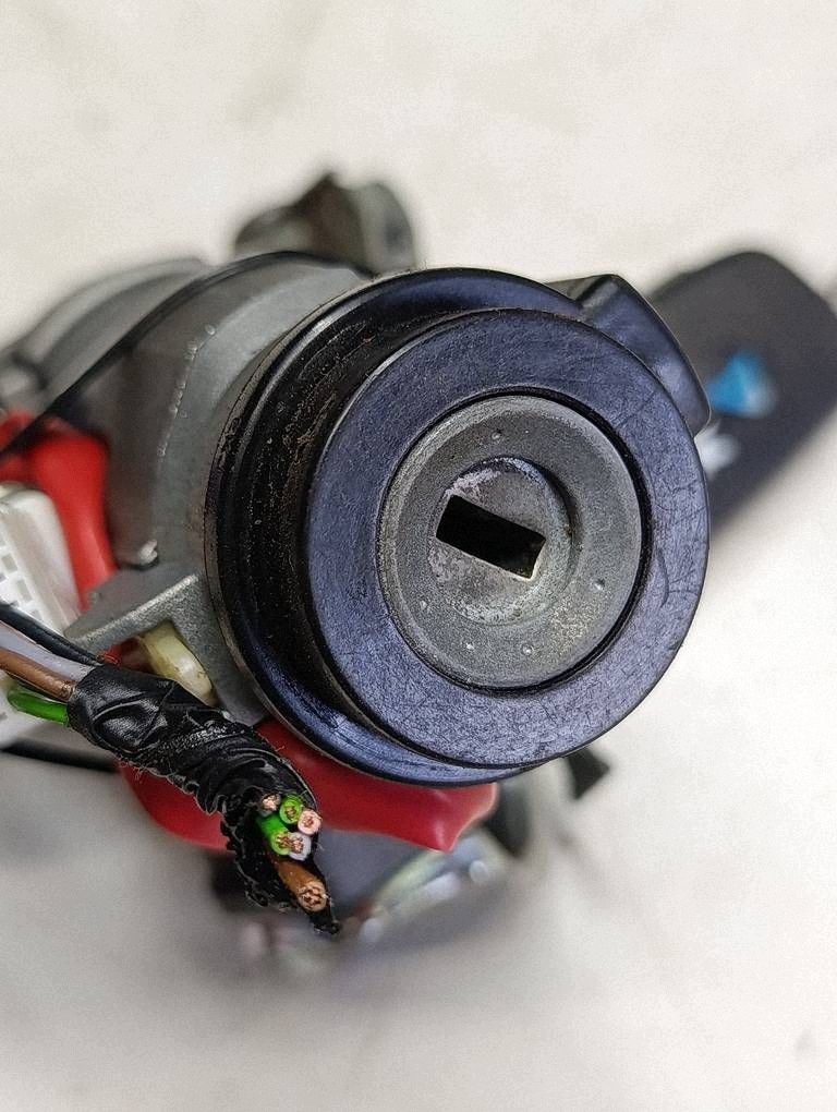 Cilindro de encendido Hyundai ix35 09-15 ZDC2X5 image 4