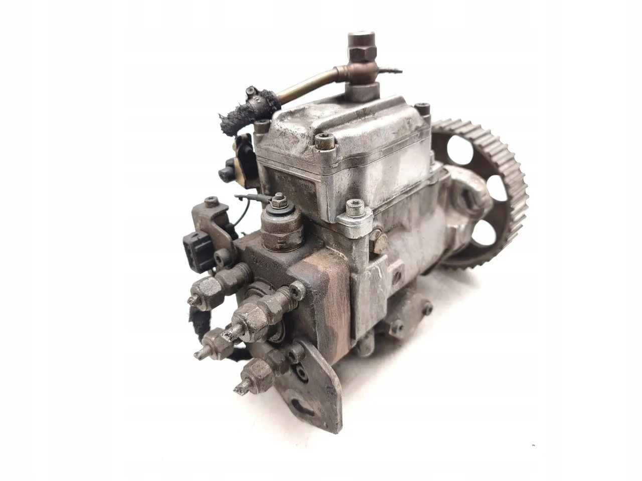 Audi 80 Bomba Inyectora 1.9 TDI 66kW (90CV) OEM 028130109L image 4