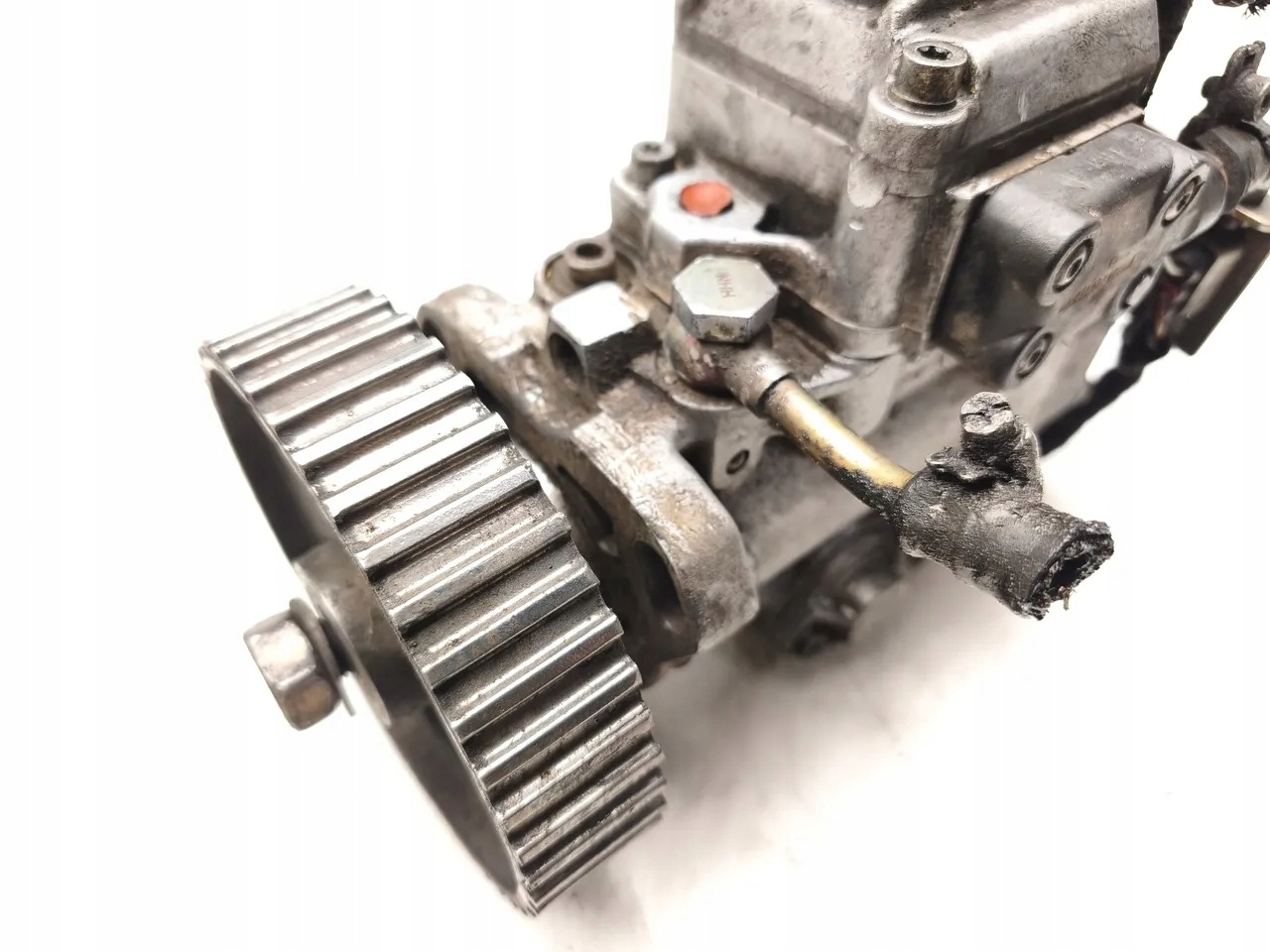 Audi 80 Bomba Inyectora 1.9 TDI 66kW (90CV) OEM 028130109L image 6