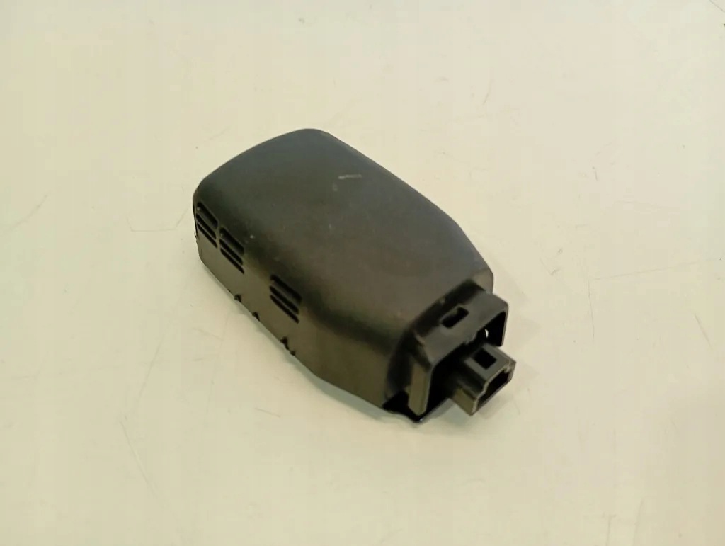 Sensor de Chuva Mazda DHL6665G0B Usado image 5