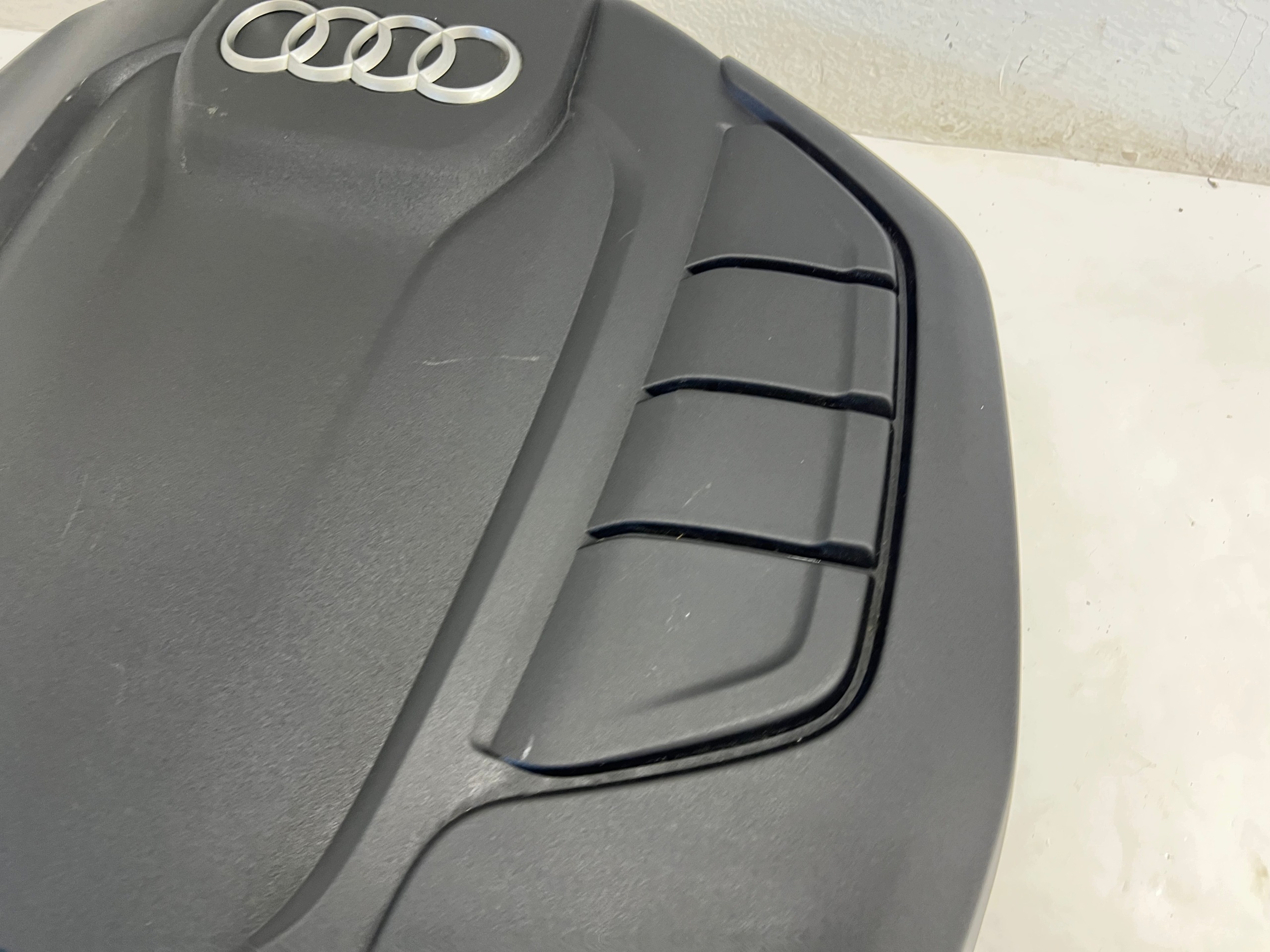 Motorafdekking Audi A4 B9 2.0 TFSI 06L103925 image 3