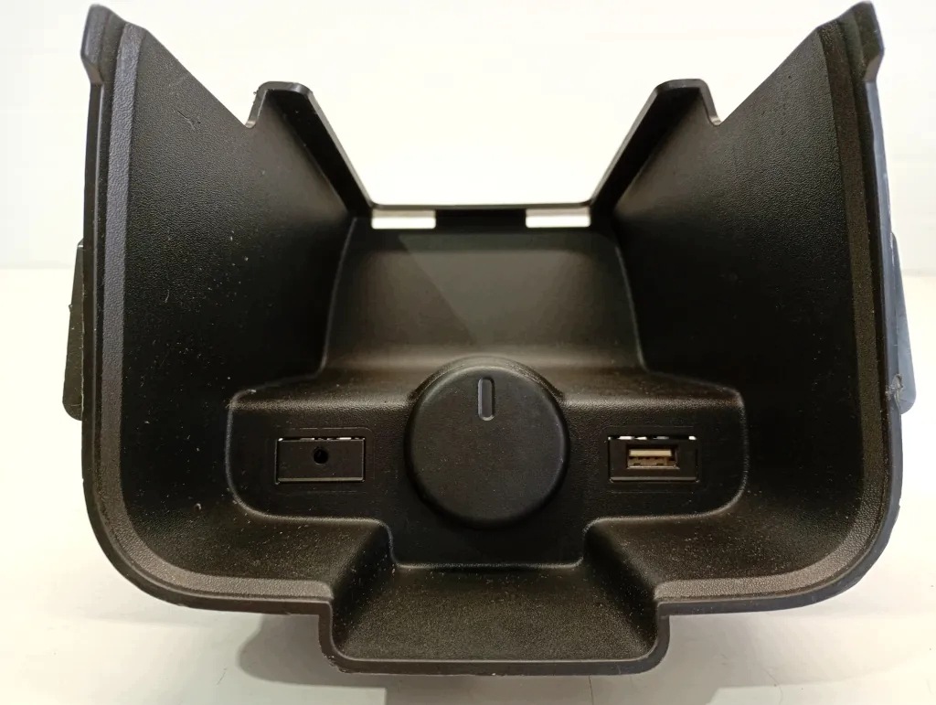 Connecteur multimédia AUX/USB Opel Astra J 13286434 image 4