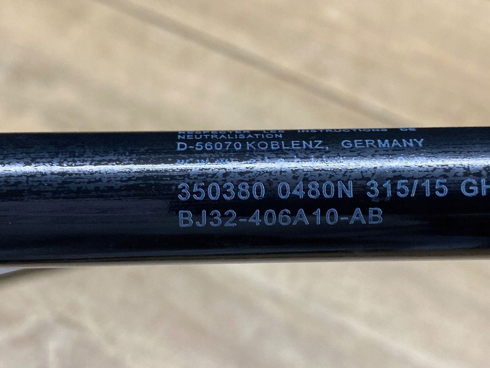 Land Rover Evoque I 2012 Tailgate Struts Set OEM BJ32406A10AB image 5