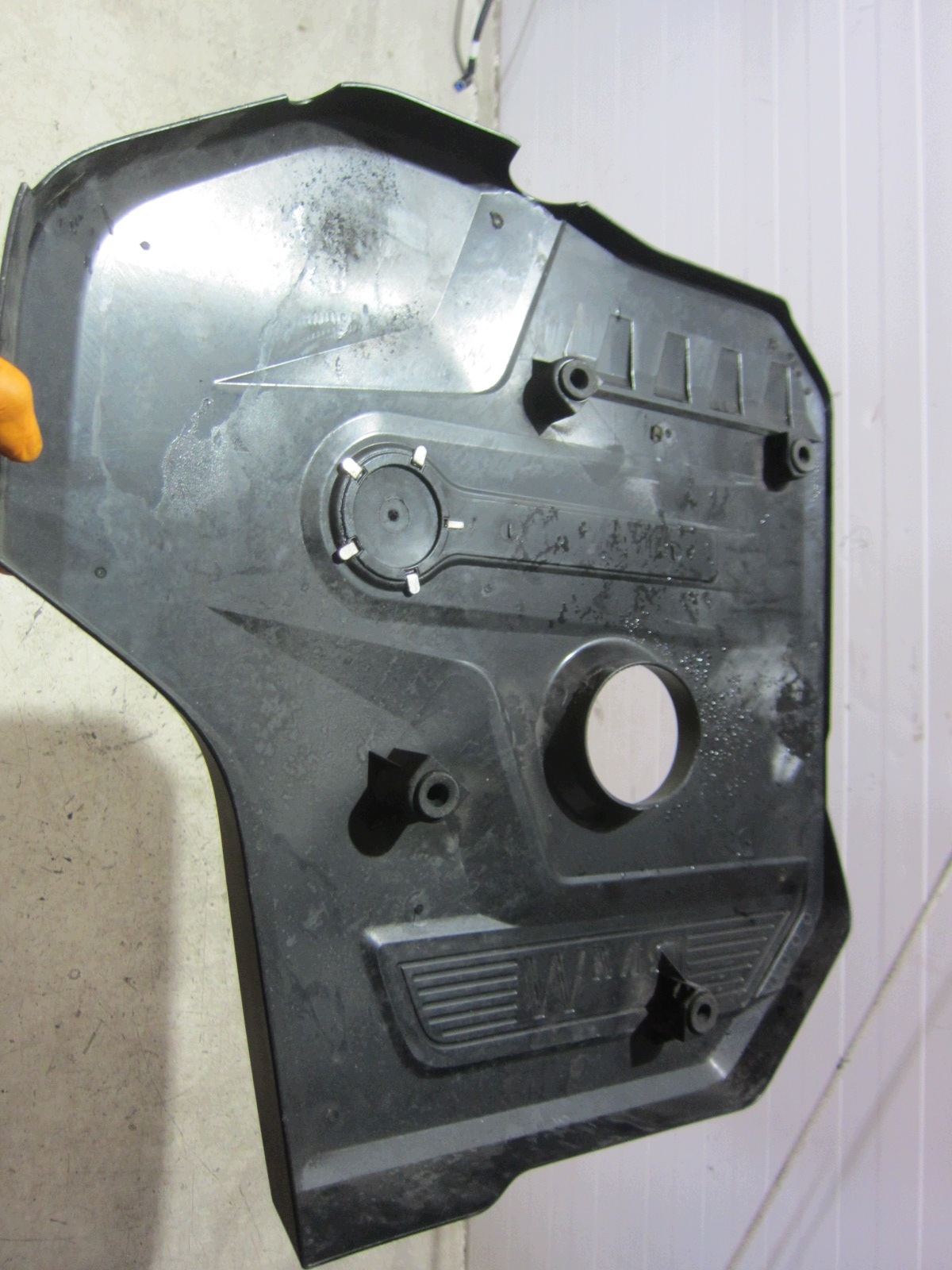 BMW X3 G01 Engine Cover 8657055 image 9