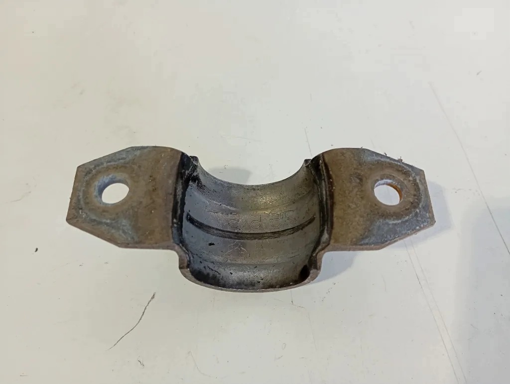 Stabilisatorfäste fram höger MB A (W176) A246329034001 image 3