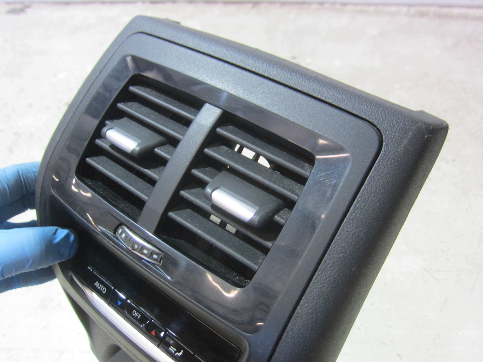 BMW X3 G01 G02 Takailmastointipaneeli image 7