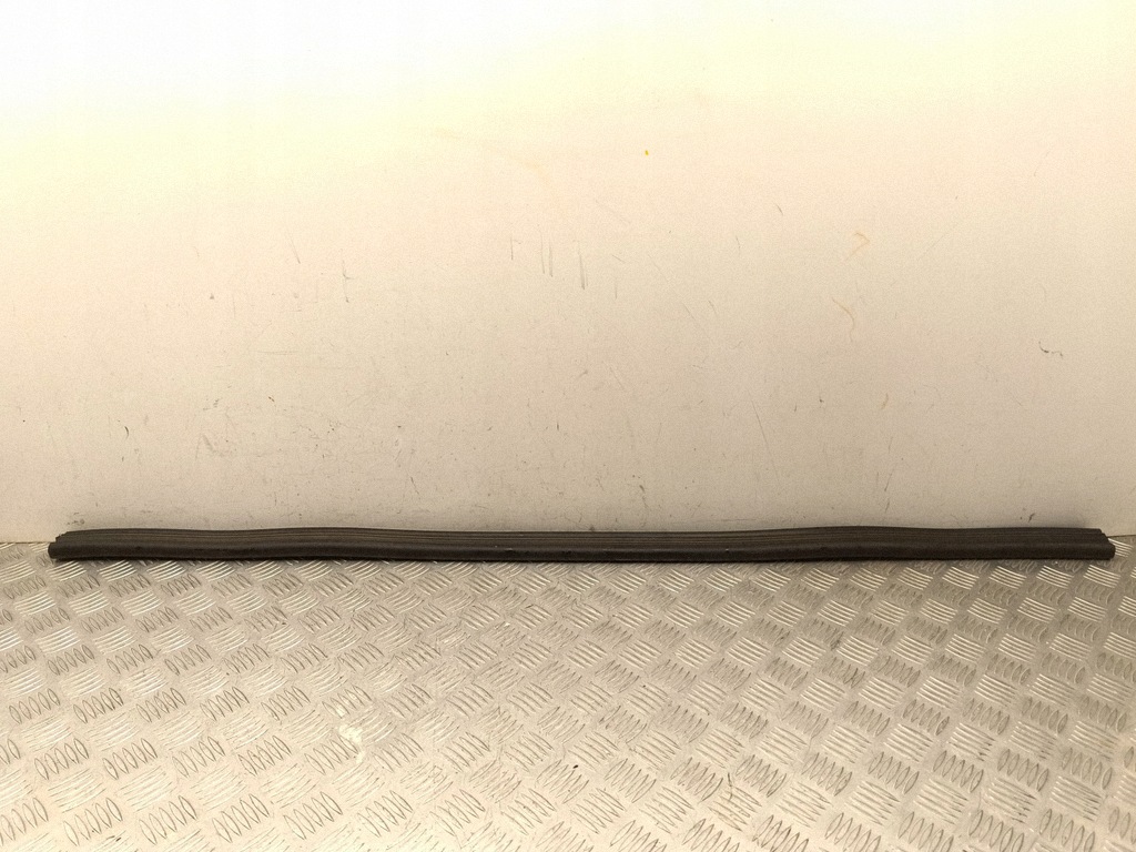 Joint de capot Skoda Enyaq IV 5LA823723 image 4