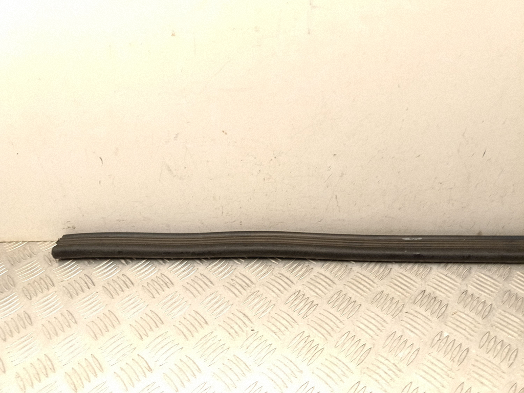 Joint de capot Skoda Enyaq IV 5LA823723 image 5