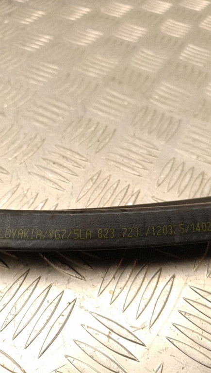 Joint de capot Skoda Enyaq IV 5LA823723 image 7
