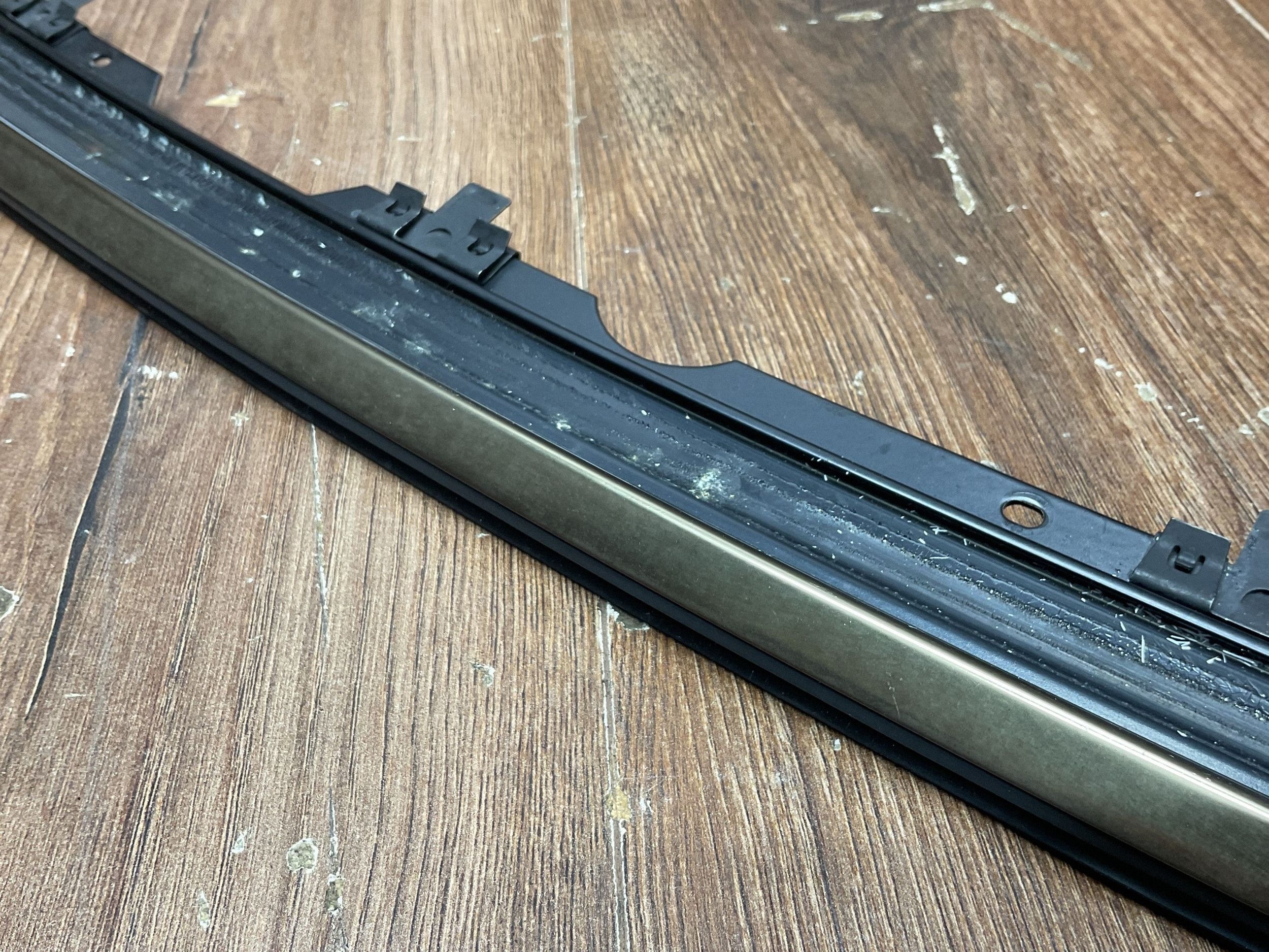 Listón decorativo superior Mercedes SL R129 A1297950123 image 6