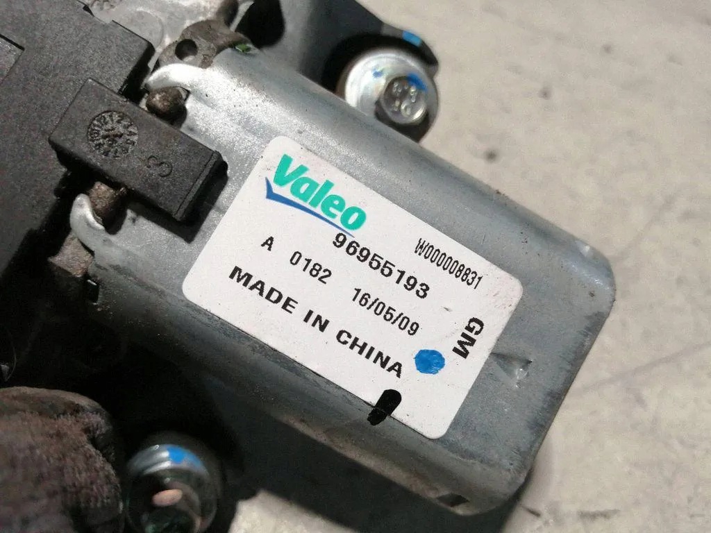 Motor limpiaparabrisas trasero Buick Encore I 2019 96955193 image 4