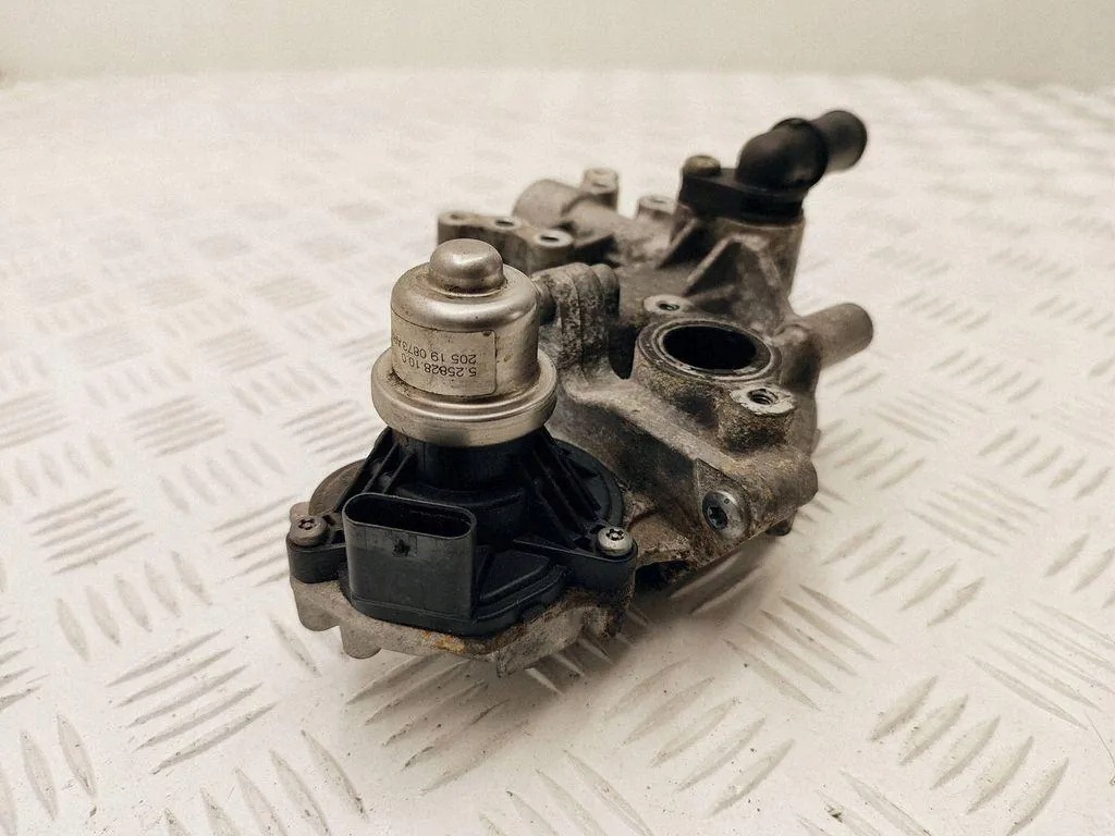 Ford HG9Q-9D475-AD vanne EGR usagée image 3