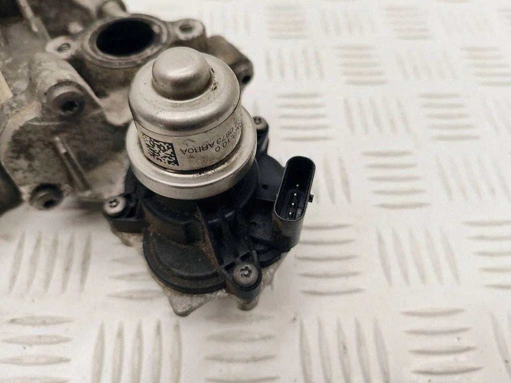 Ford HG9Q-9D475-AD vanne EGR usagée image 6