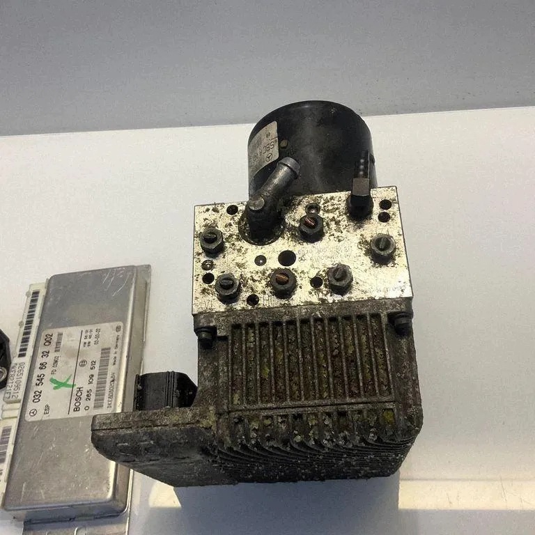 Pompe ABS Mercedes-Benz E W211 989714 image 3