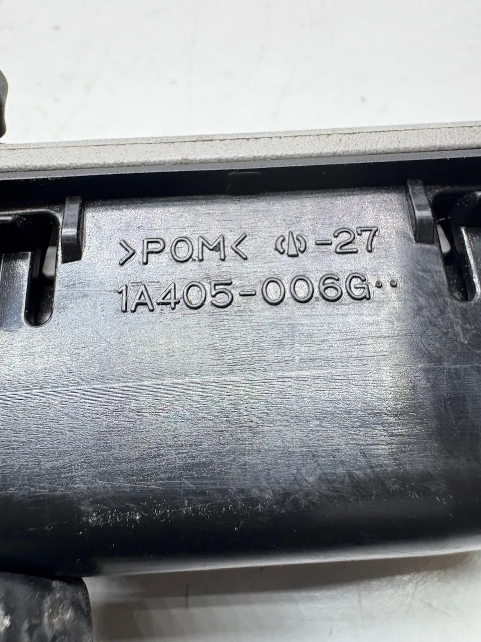 Lexus IS II 05-13 Asbak Achter 1A405006G image 6