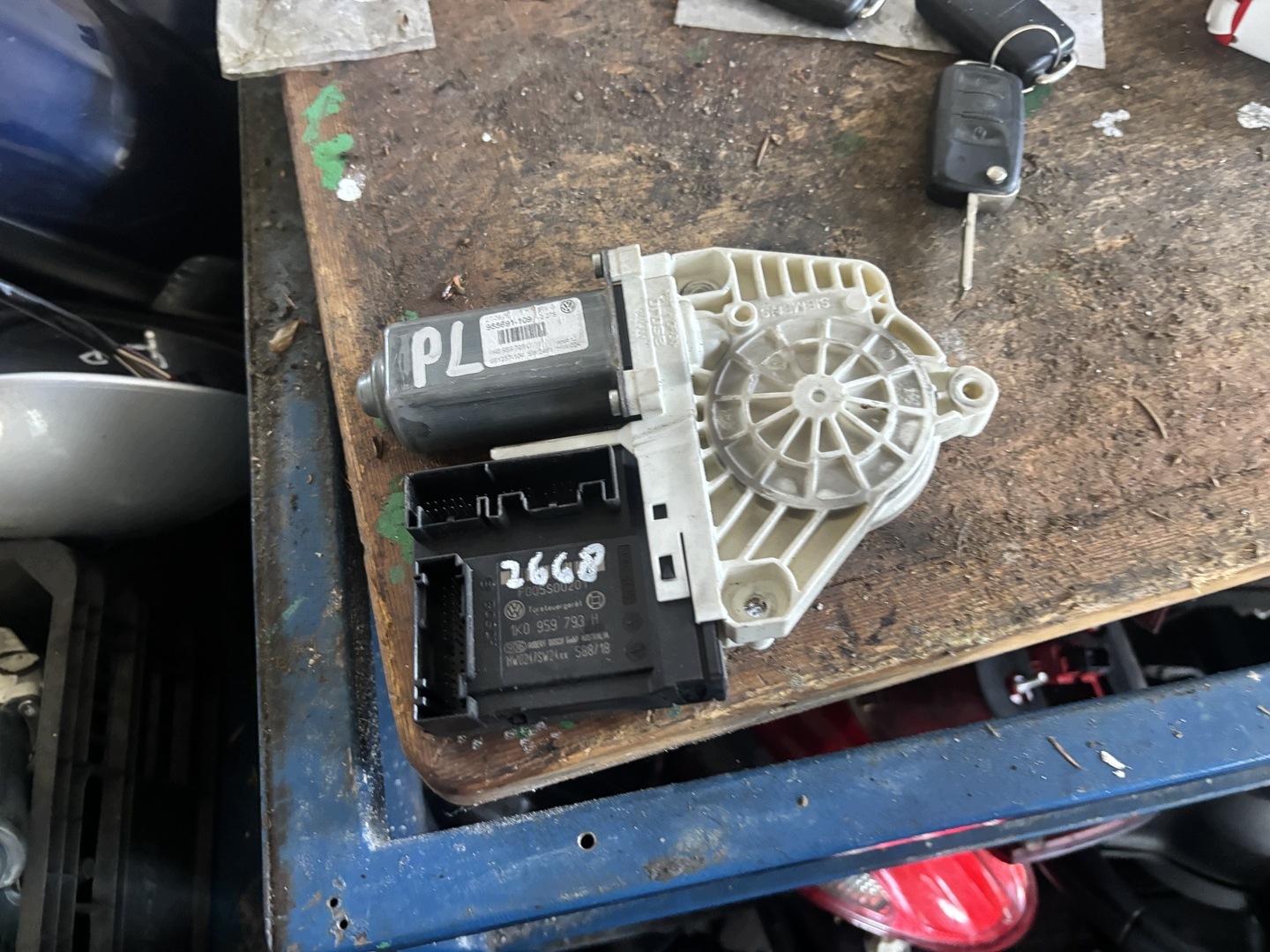 Window Regulator Motor Left Front 1K0959793H VW Golf V Passat B6 image 2