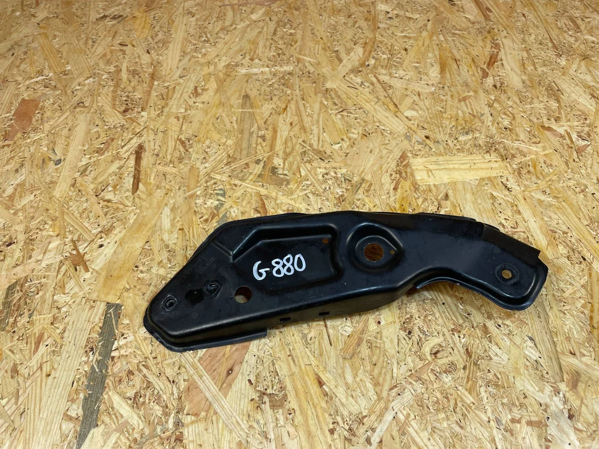 Support de phare avant gauche SEAT LEON III