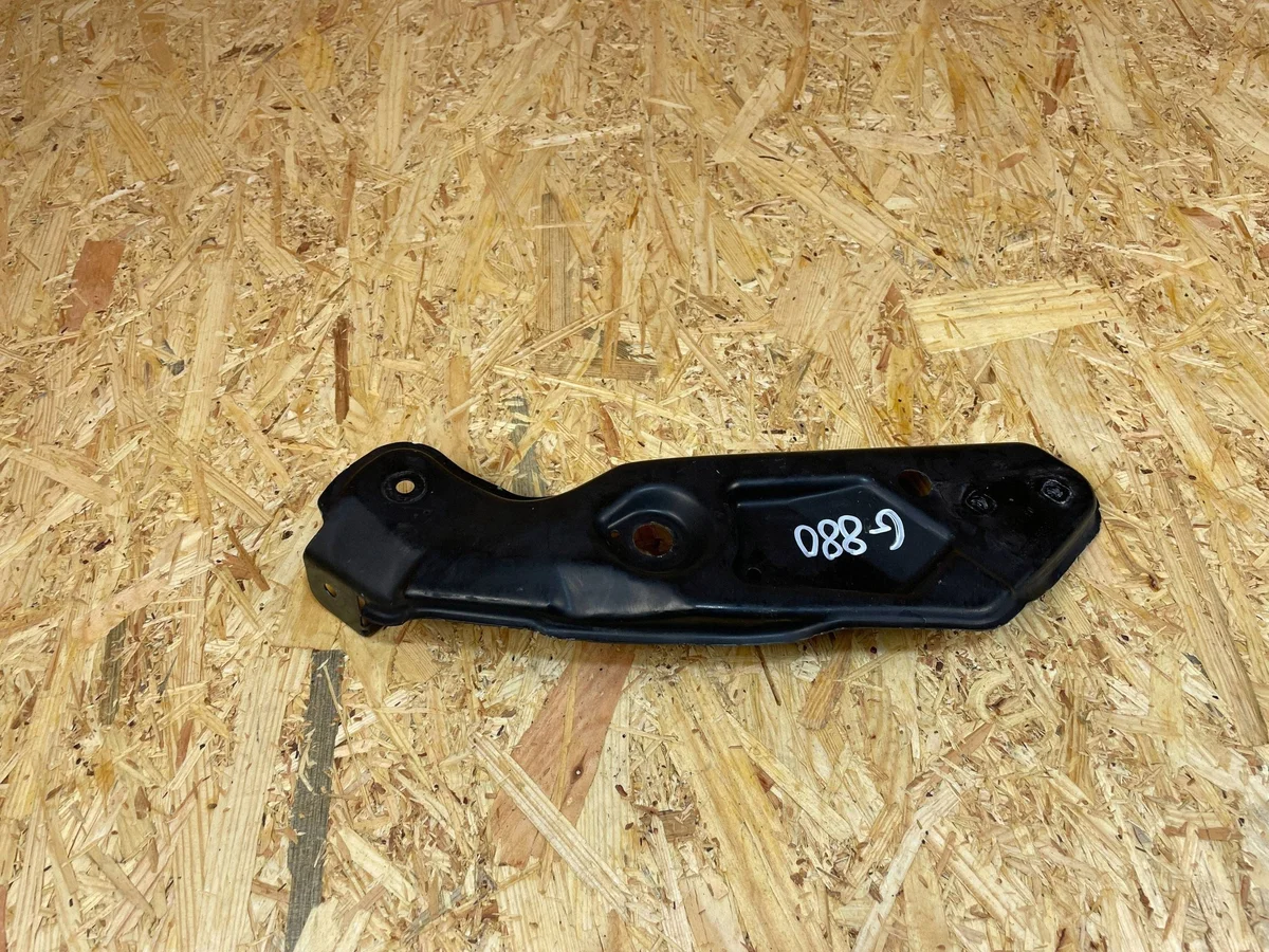 Seat Leon III 5F Front Headlight Mounting Bracket Left image 5