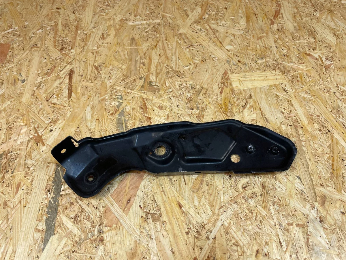 Seat Leon III 5F Front Headlight Mounting Bracket Left image 9