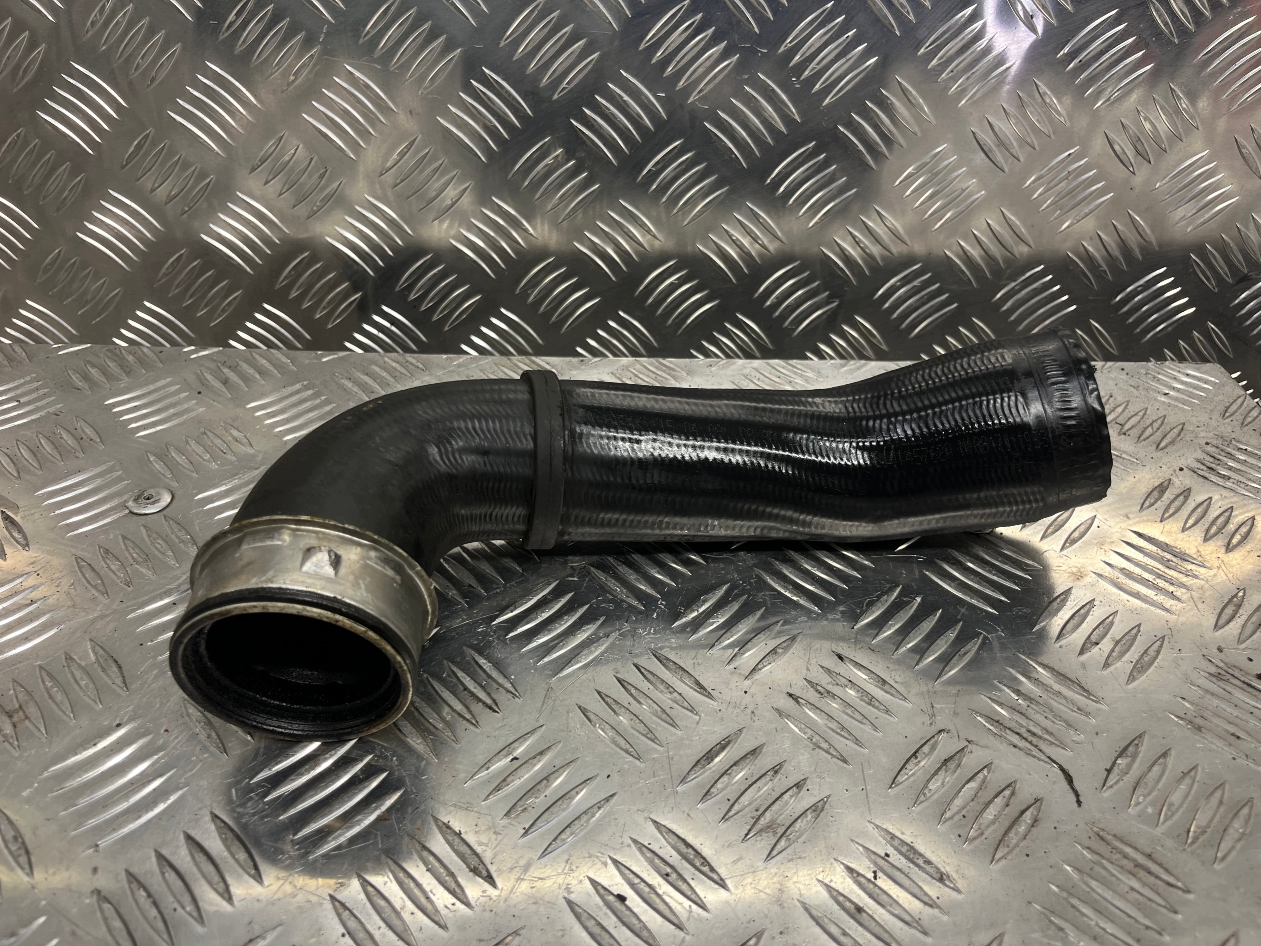 Intercoolerin putki SEAT Ibiza 4 6J0145762A image 2