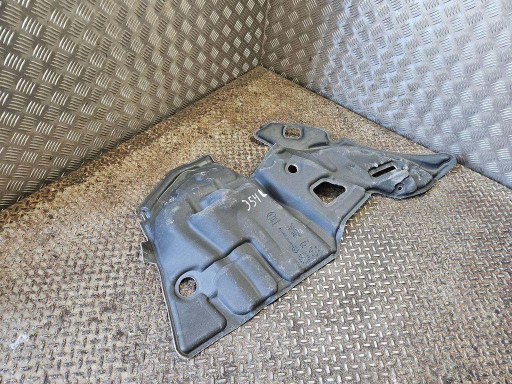 Äänieristys MERCEDES-BENZ A1776826900 2.0 bensa 140kW 2021