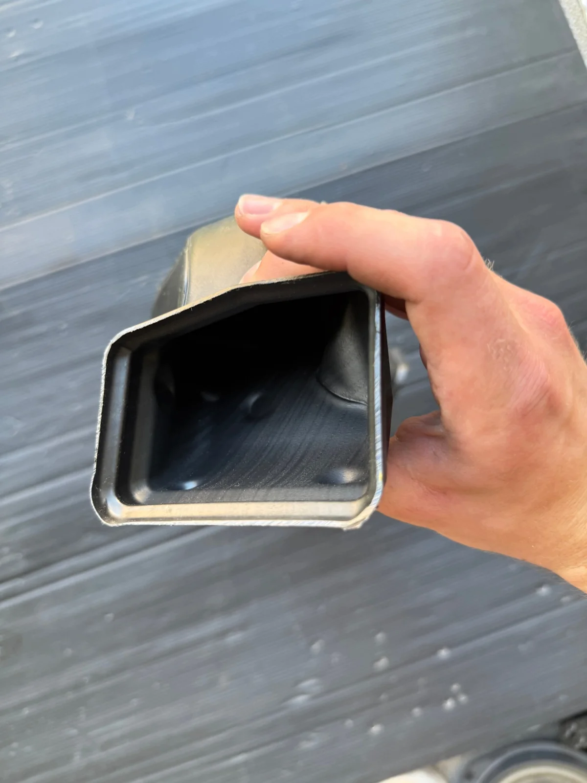 Conduit d'air gauche Audi A4 A5 8T1819656A image 6