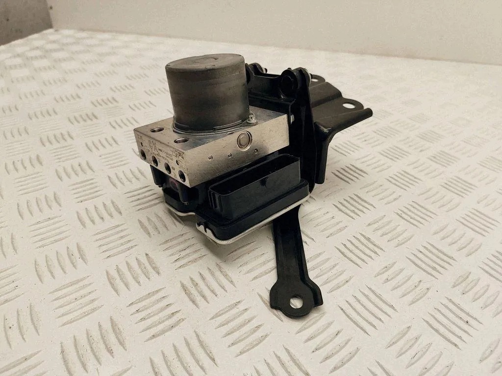 ABS-pomp Toyota Yaris (_P21_) 0515141 hybride 85kW 2021