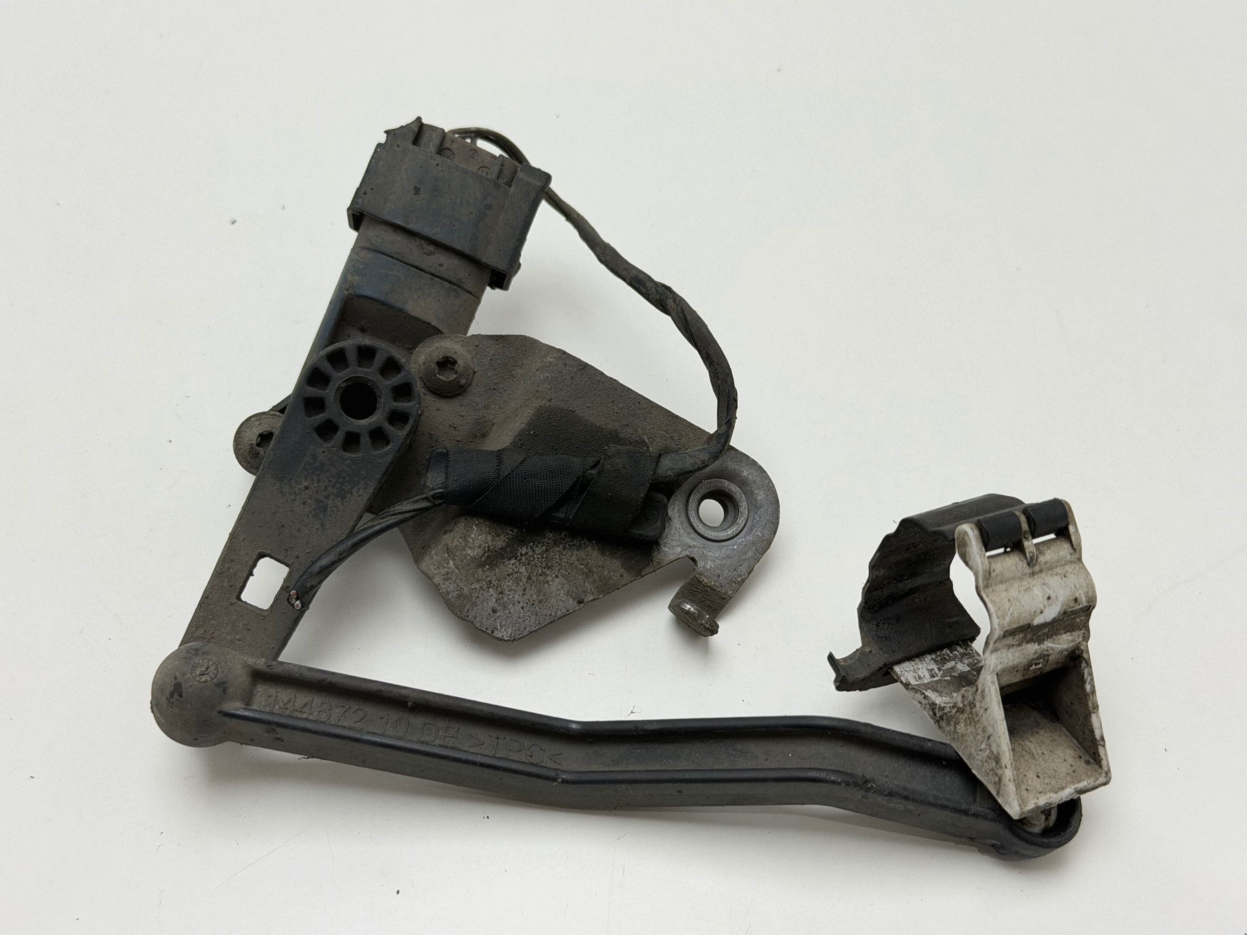 BMW 3 G20 G21 2021 Luftfederungssensor vorne image 8