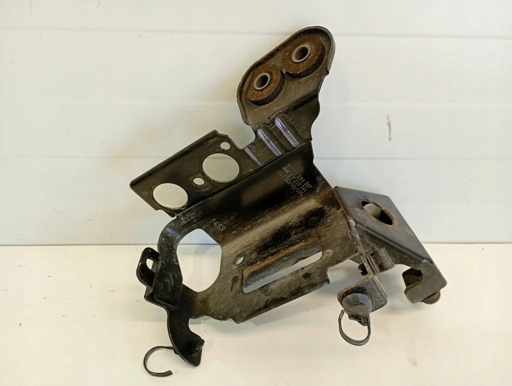 Bevestiging ABS-pomp Opel Astra J 13264387 image 2