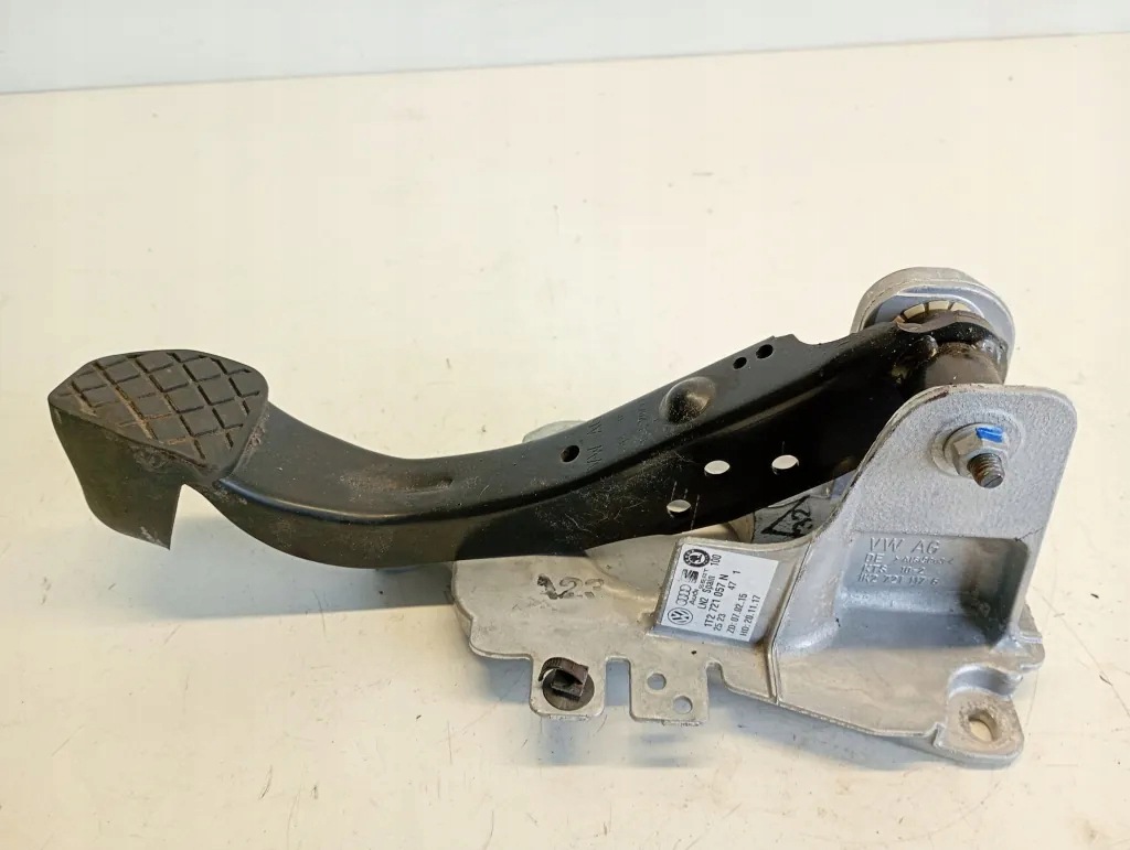 Pedal de embrague VW Caddy IV 1T2721057N image 2
