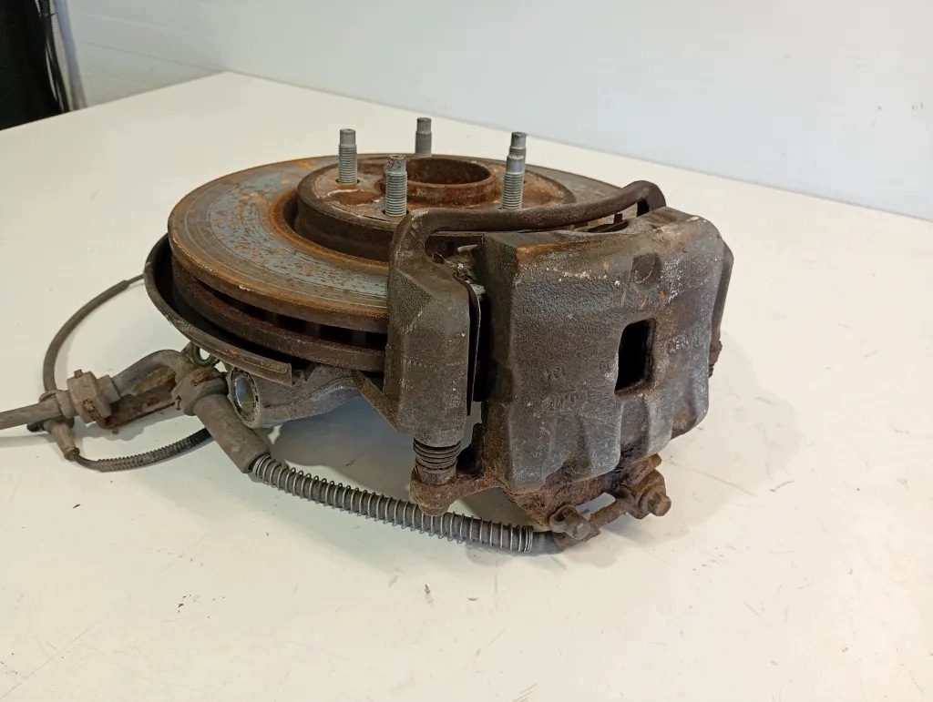 Junta dianteira esquerda Opel Astra J 2.0 diesel 2012 image 3