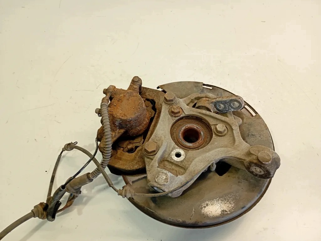 Junta dianteira esquerda Opel Astra J 2.0 diesel 2012 image 4