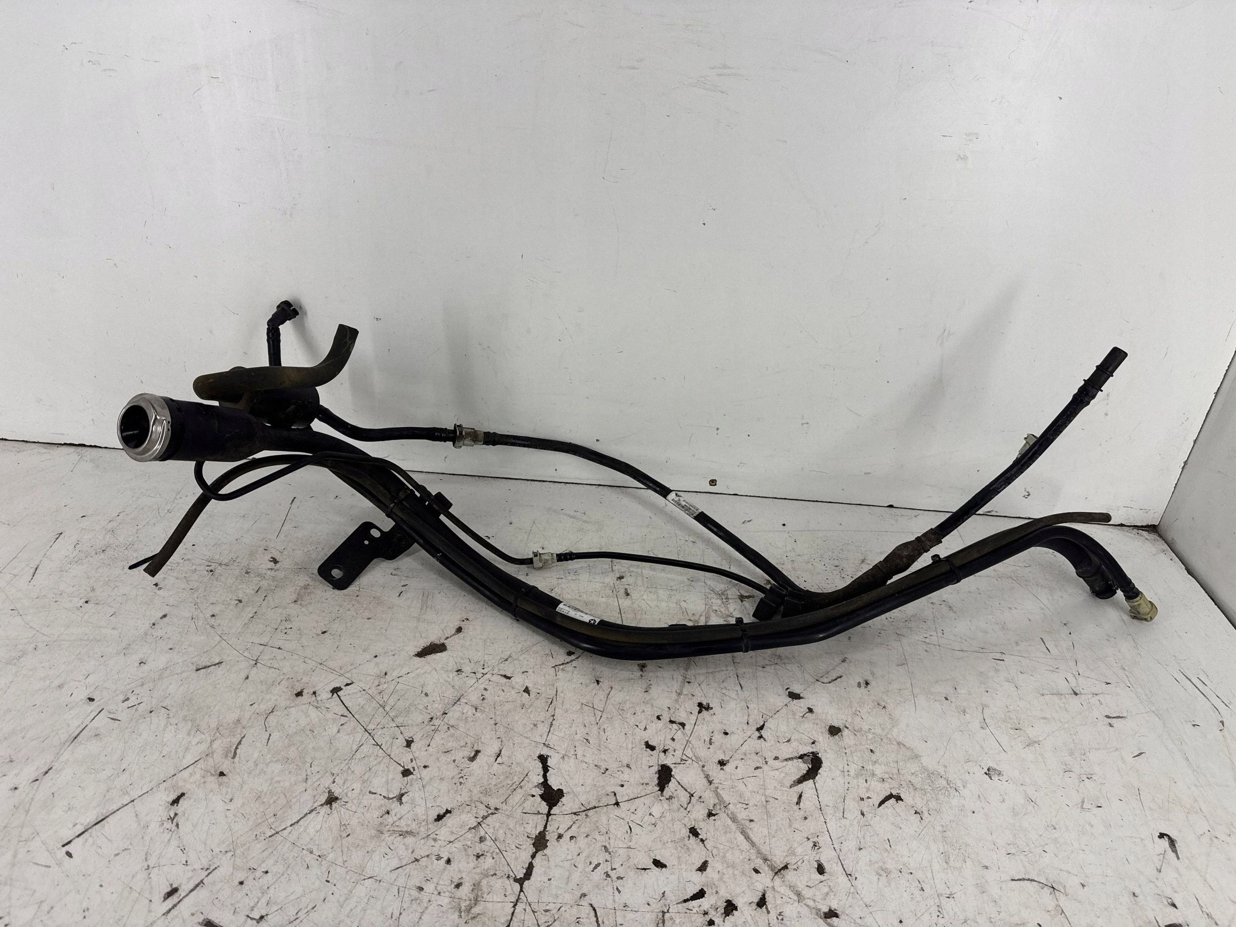 Brandstoftankpijp JEEP GRAND CHEROKEE IV 68250911AC image 2