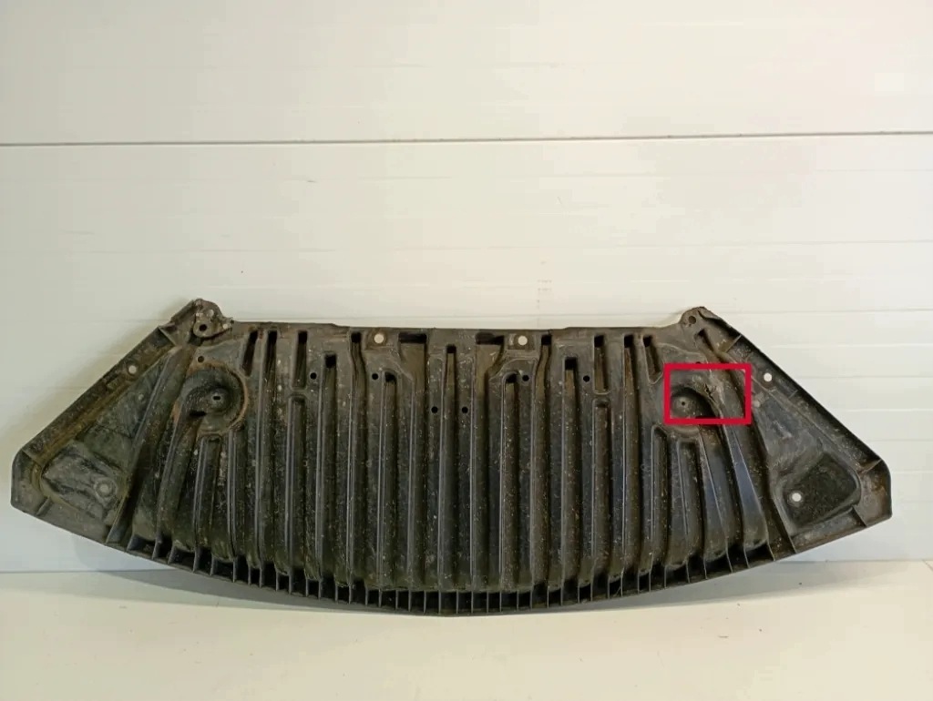 Engine Cover Mercedes E Coupe C207 A2075200623 image 6