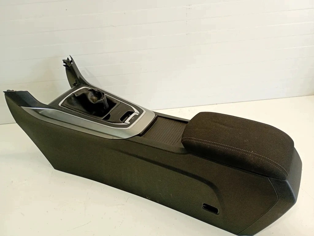 Used Armrest PEUGEOT 308 II FSE3HZDT9 1.6L diesel 2016