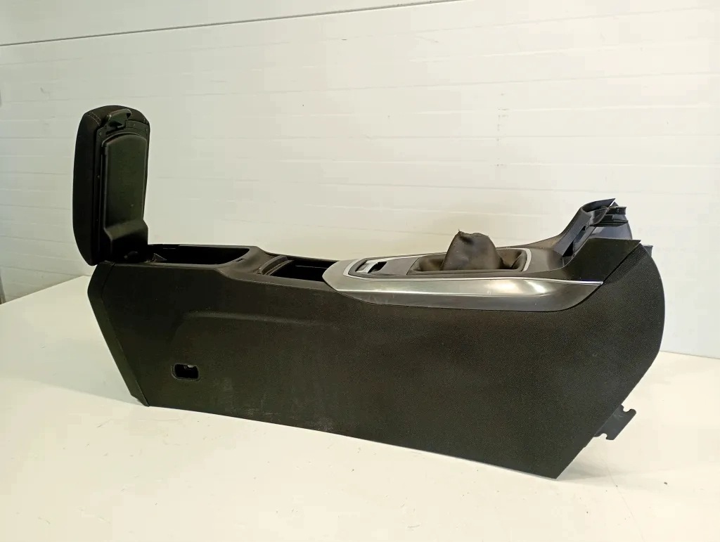 Armlehne PEUGEOT 308 II FSE3HZDT9 1.6L Diesel 2016 image 6
