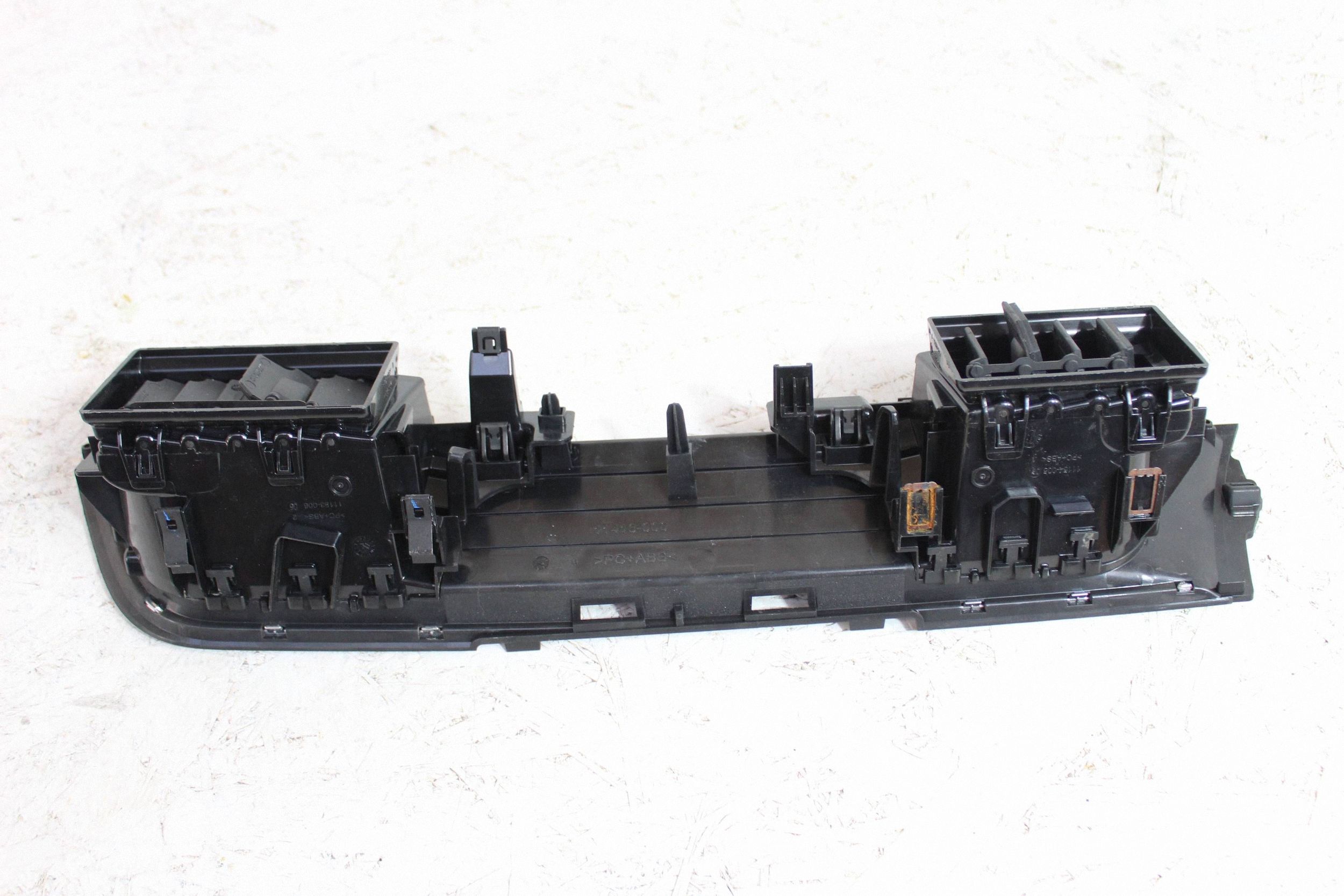 Grille de ventilation centrale Renault 681041242R image 3